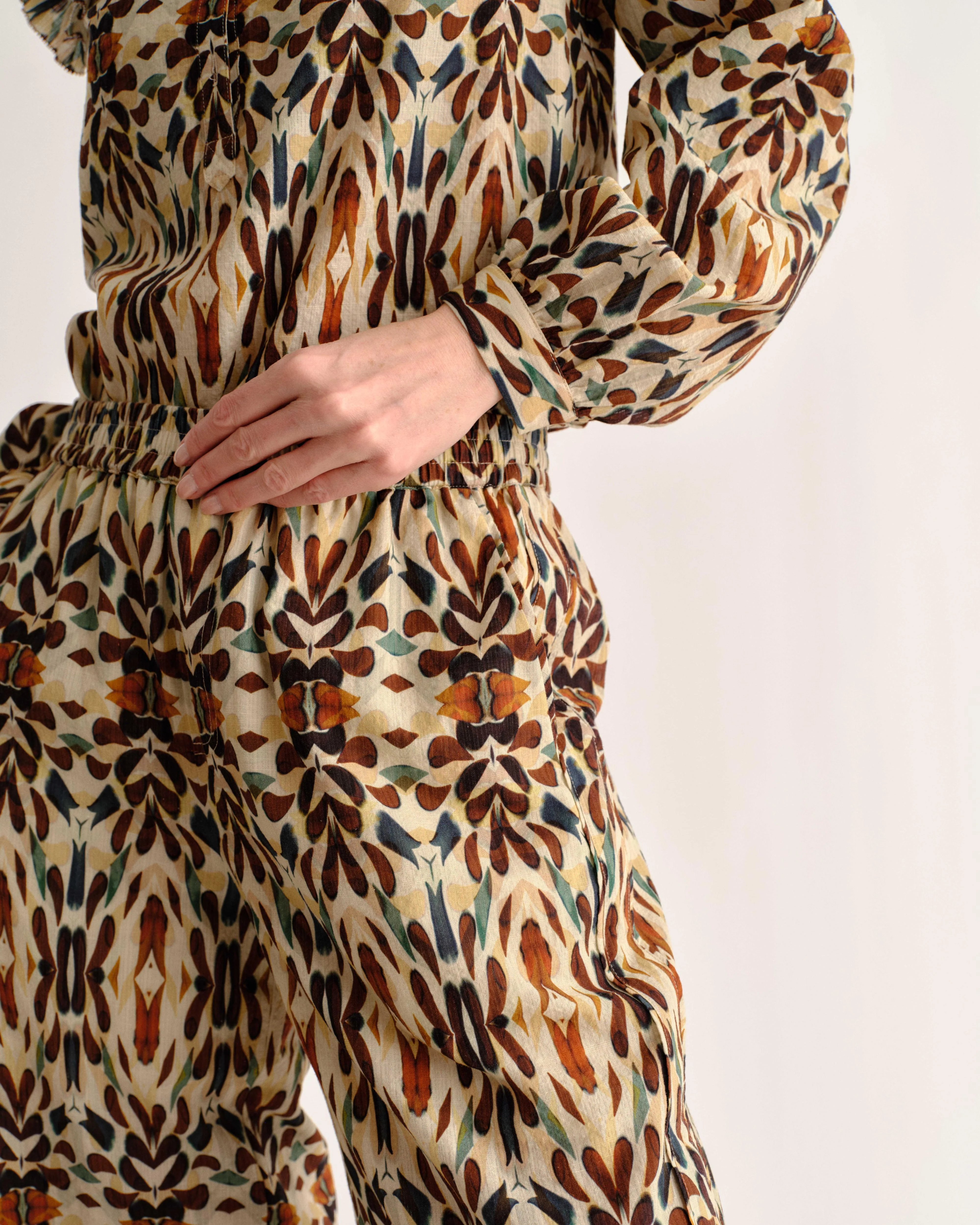 PF26 Mia Pant-Kaleidoscope Print - Image 3