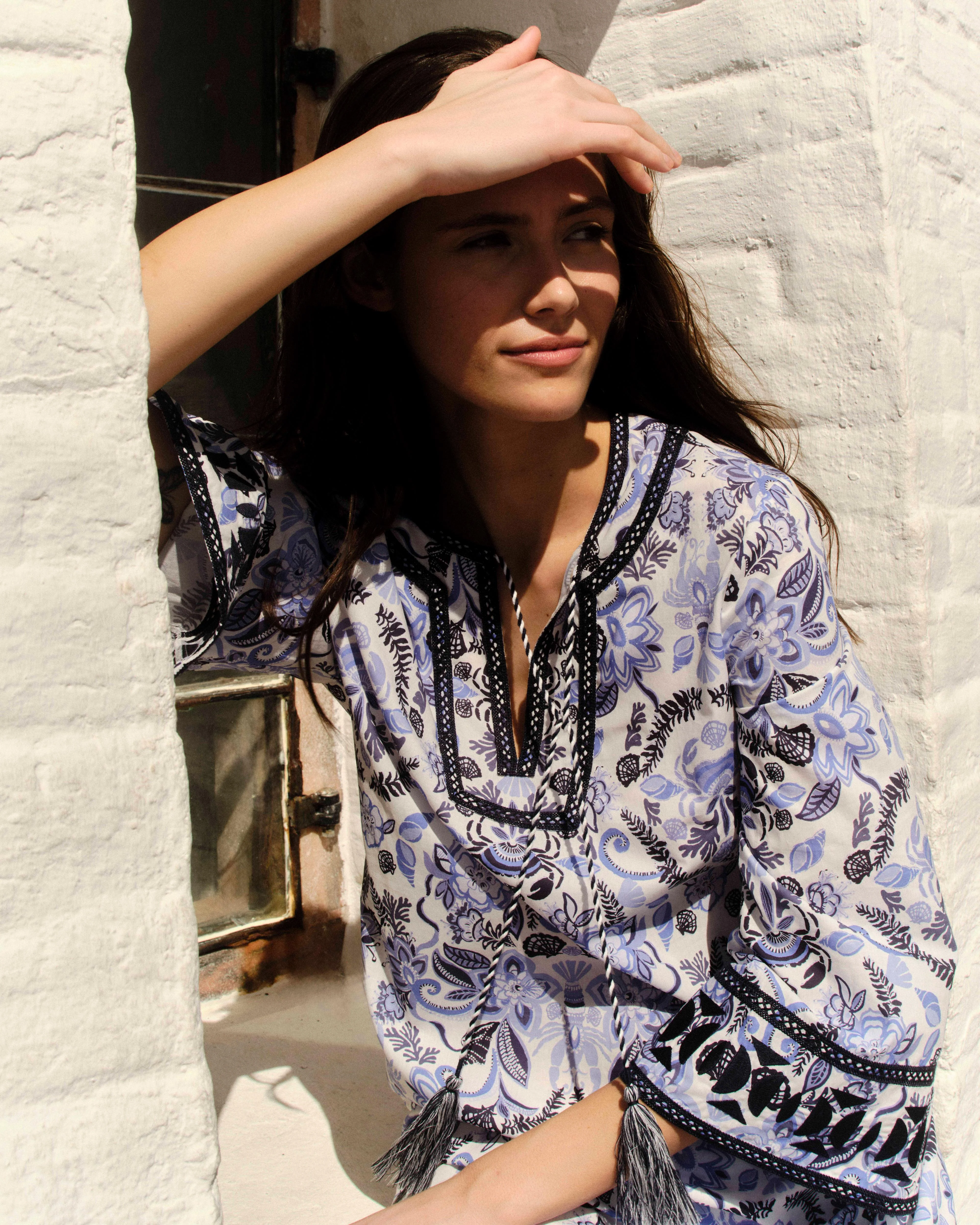 SU26 Yvonne Caftan-Mariners Bloom Print-Blue Mist - Image 3
